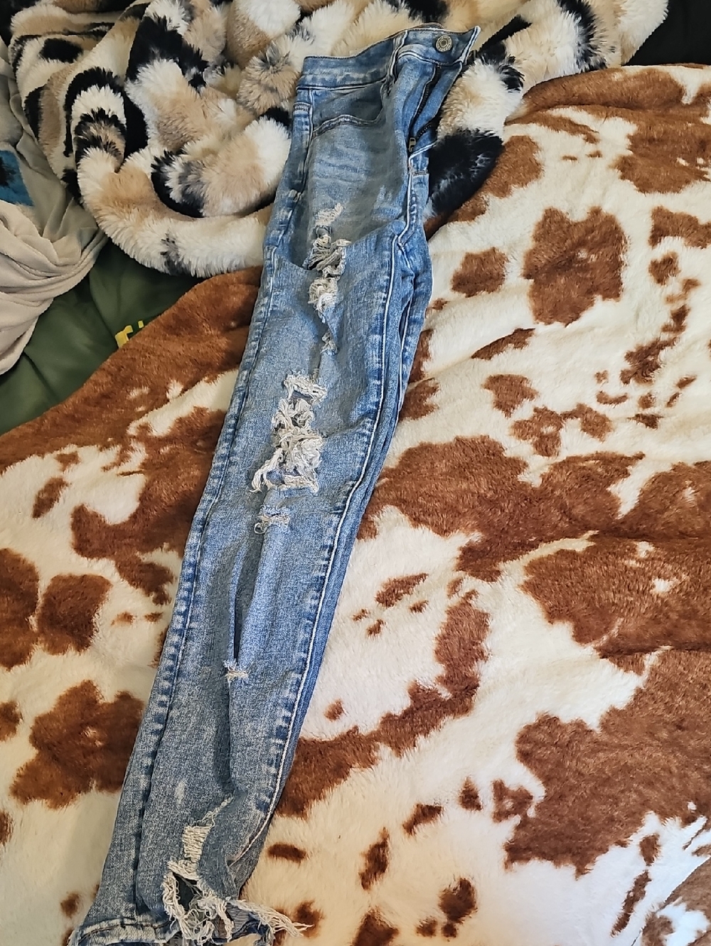 American Eagle Outfitters Light Blue Distressed High-Rise Jeggings Size 4 Short - Picture 2 of 7